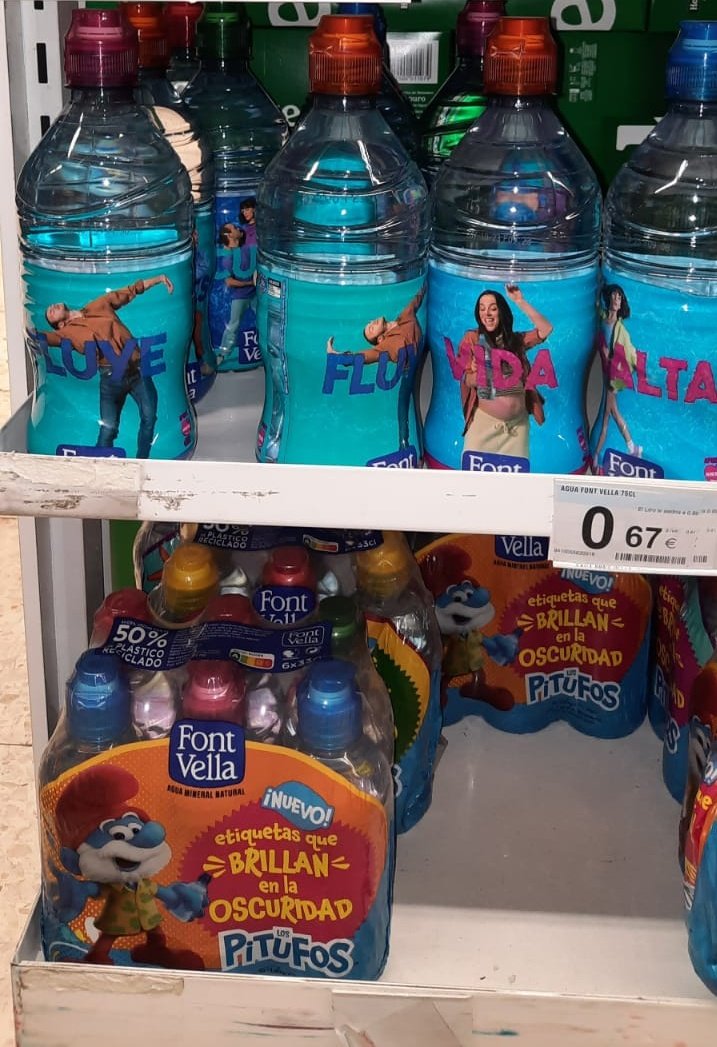 AbelDelSoler's tweet photo. Vergonya i més vergonya, fàstic i més fàstic. La gran distribució només va néixer per enganyar i, sembla, que a la gent ens agrada viure de la mentida.

0'75 l d'aigua: 0'67 €
1 l de llet UHT: 0'58 €
Voleu dir que no n'hi ha prou d'aquest color, @govern ? #PagesiaViva https://t.co/xum5VIXAro