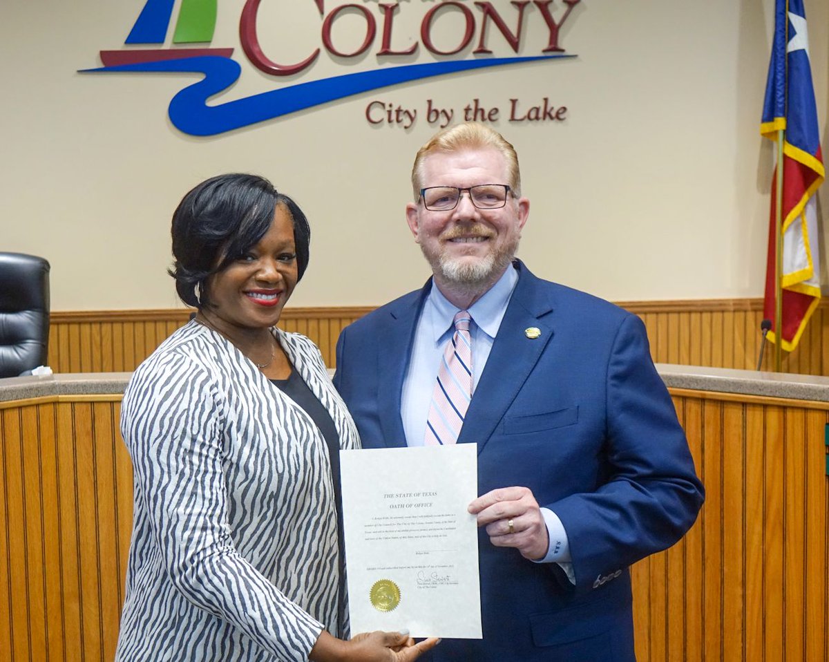 TheColonyTexas's tweet photo. It was a special night at City Hall as new Mayor Richard Boyer and Councilmembers Judy Ensweiler and Robyn Holtz were sworn into office Nov. 16, 2021. We also bid farewell to outgoing Mayor Joe McCourry and Councilmember Kirk Mikulec. More photos: https://t.co/kaHVPtyrbp https://t.co/u5w2tZtGeD
