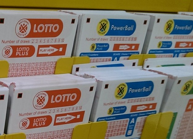 RT @dailysunsa: ARE YOU ONE OF THE LUCKY POWERBALL WINNERS?

https://t.co/DDngGCxoda https://t.co/s9bcLO4hRa