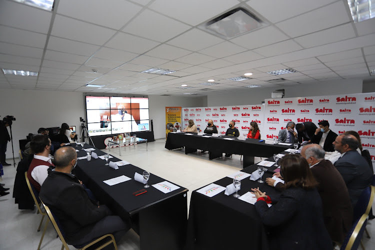 turco_abdenur's tweet photo. #Hoy junto a @diegoperetti01⁩ y ⁦@ramironorderaok⁩ adherimos al ⁦@SaltaTaf⁩ a la Red Interinstitucional de seguridad vial de ⁦@GobCiudadSalta⁩ . El objetivo fundamental es que dejen de morir nuestros vecinos por accidente de tránsito https://t.co/ib2cQDV4cf
