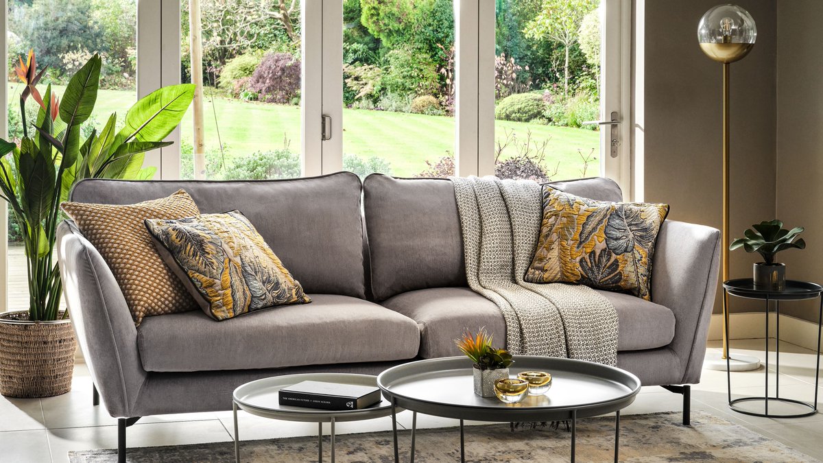 Stylishly sophisticated and sumptuously comfortable, the Sunbury Collection is the perfect choice for contemporary living rooms ✨  Shop your new Sunbury sofa now: bit.ly/sunbury-sofa-c…