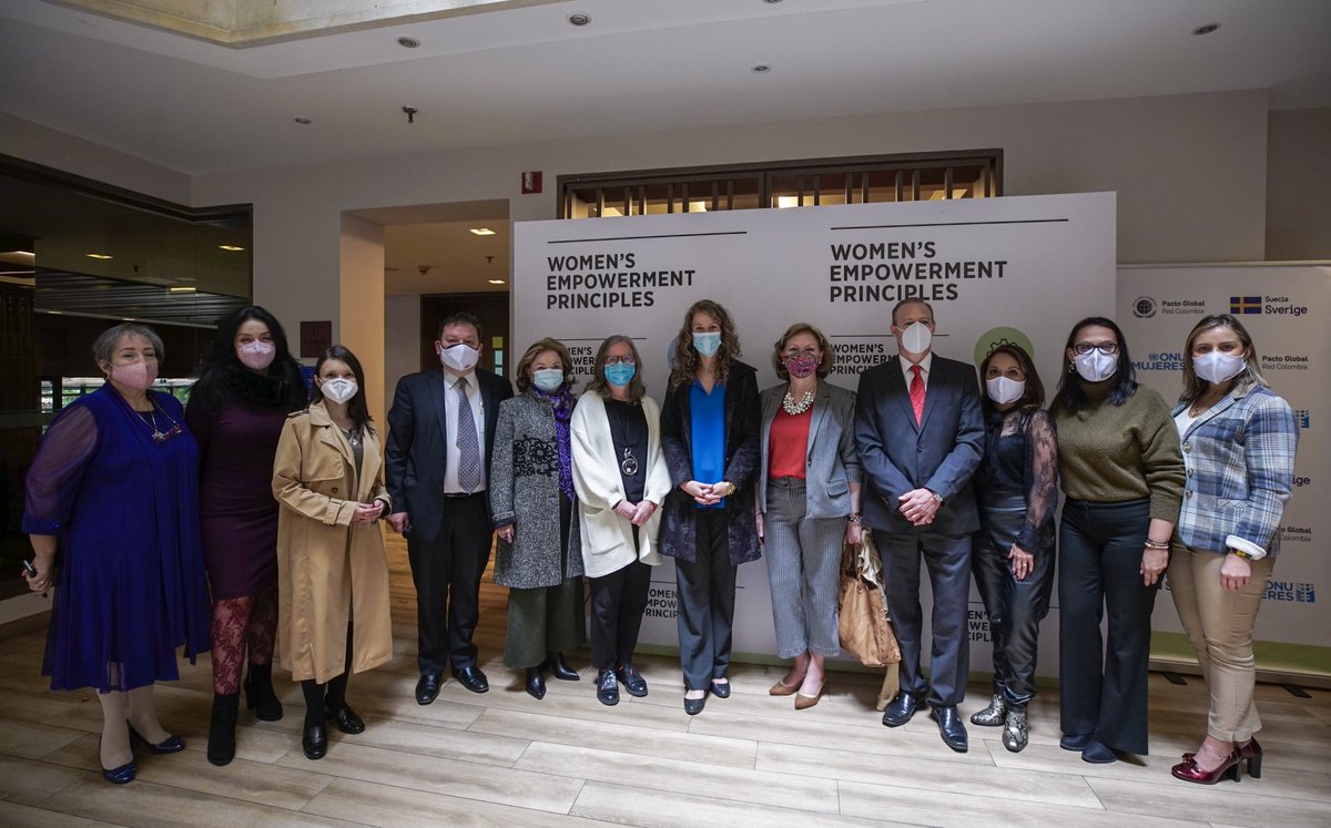 ONUMujeresCol's tweet photo. Junto a @pactocolombia y con apoyo de @SwedeninCOL , lanzamos el Fondo #WEPs, un  mecanismo de inversión que, entre otras: 

🟦Permitirá a las empresas del país incorporar el enfoque de género en sus cadenas de valor.

Conoce más de esta iniciativa aquí- https://t.co/AHPtEGpomu https://t.co/b7GcQCkG5j