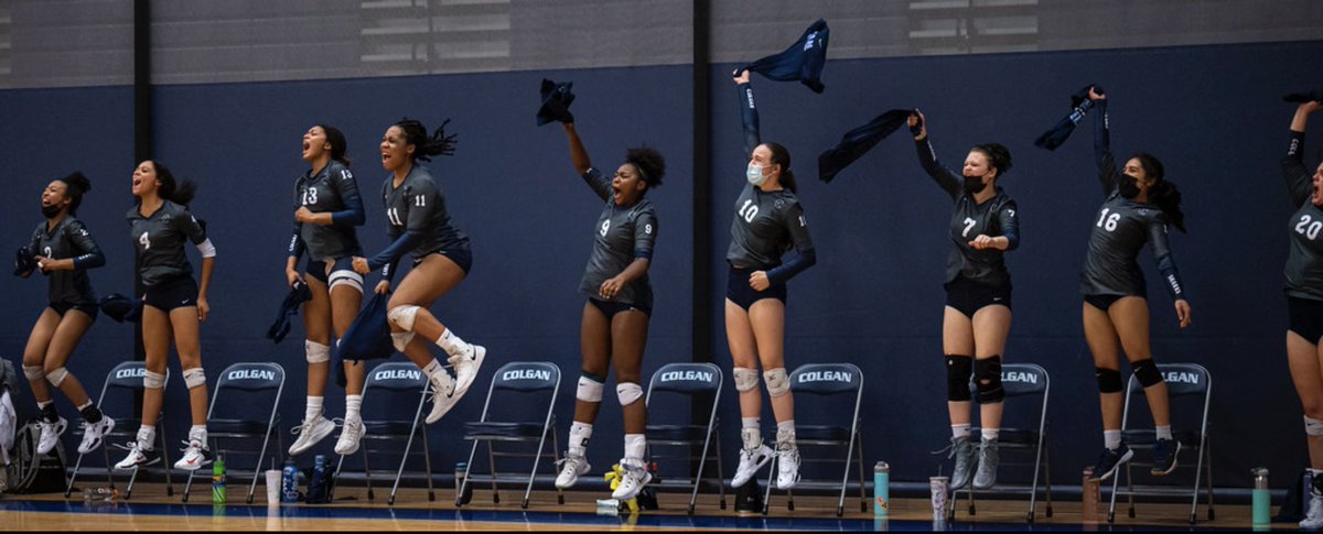 SharkTankColgan's tweet photo. WE’RE BRINGING THE SHARK TANK ON THE ROAD🚌🚌FRIDAY NIGHT. ⚪️WHITE OUT⚪️. 8PM. VCU SIEGEL CENTER🏟COLGAN 🦈VS. HERNDON🦟 FOR THE STATE🏆🏆🏆BRING THE ENERGY SHARKS‼️ #squashthebug #hornetscantswim  TICKETS- https://t.co/G1hII6kn3v https://t.co/b2A2RwZ23i