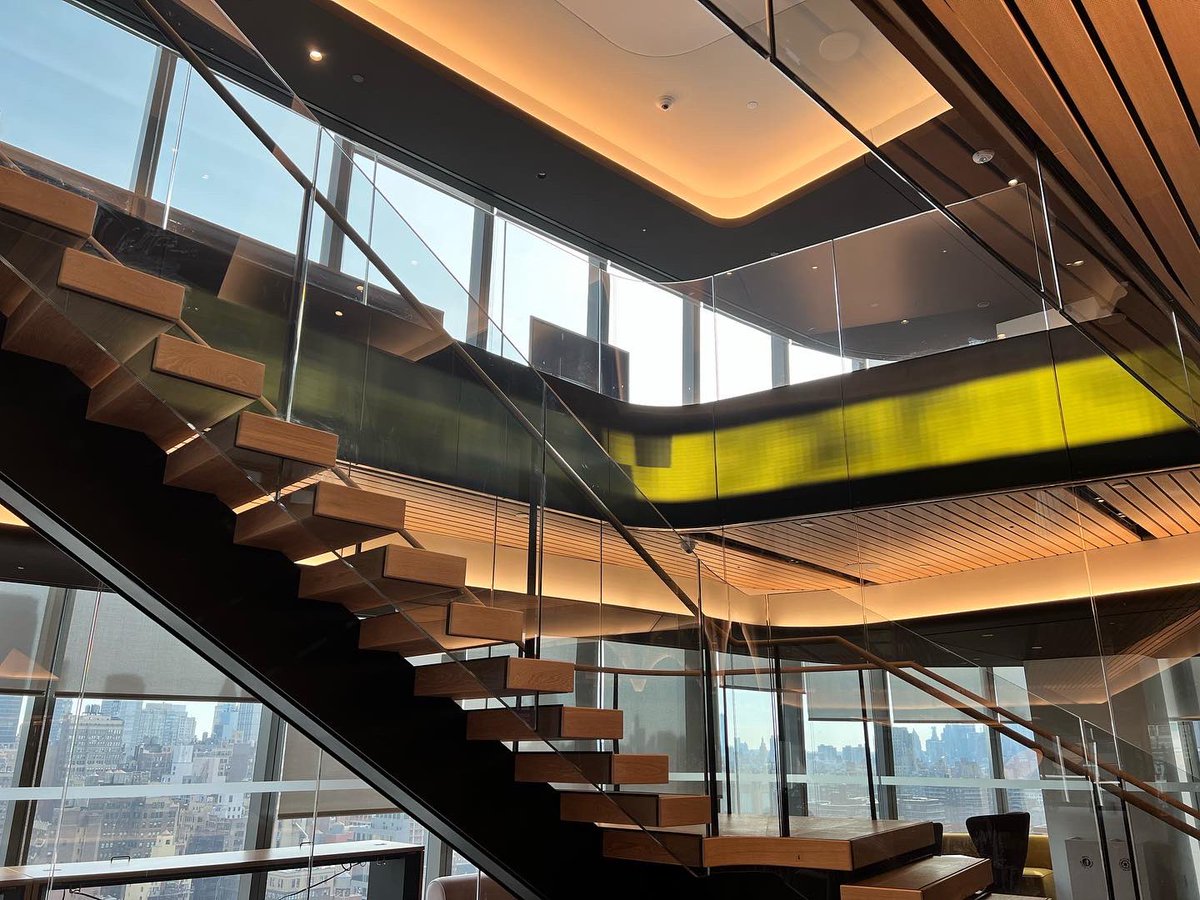 DetaiLEDSoluti1's tweet photo. A few of the many LED displays designed and installed by DetaiLED. More to follow….#led #leddisplay #customled #ledexperts #customization https://t.co/ILUmGS0z4p