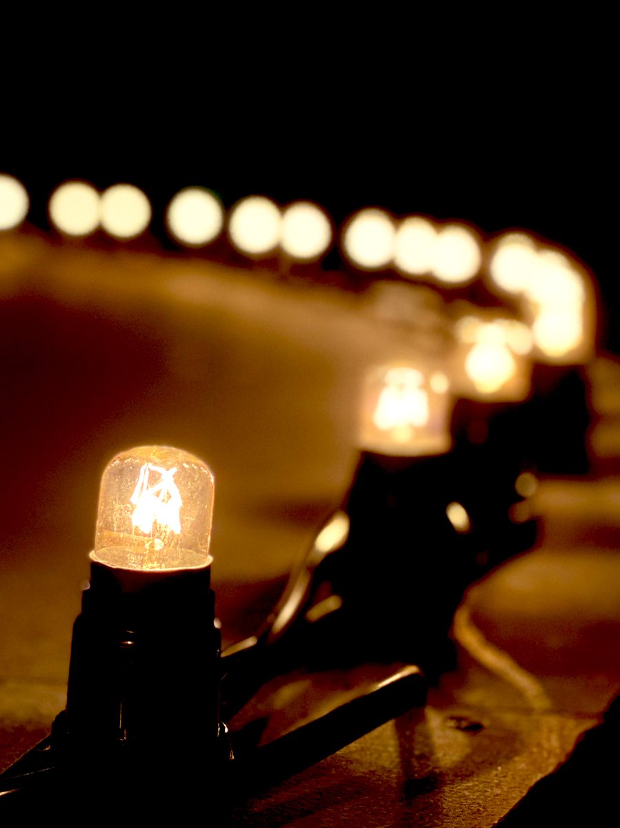 When your show is lit almost fully with LED fixtures, you can’t beat a touch of tungsten to add the sprinkles on top!💡#lovelamp #lightingdesign #setpractical