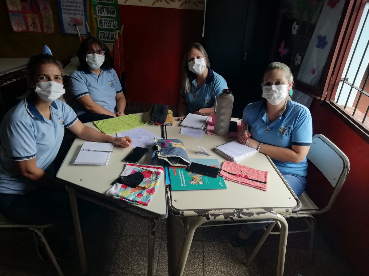 Escuela270's tweet photo. Cumpliendo con la Jornada de PEI, reflexión y análisis  sobre la implementación de la ESI en cada ciclo de nuestro nivel primario.
Además trabajamos en la proyección de contenidos para el 2022.
@CGEMisiones @misioneseduca @ESIMisiones https://t.co/XtegfwduVs