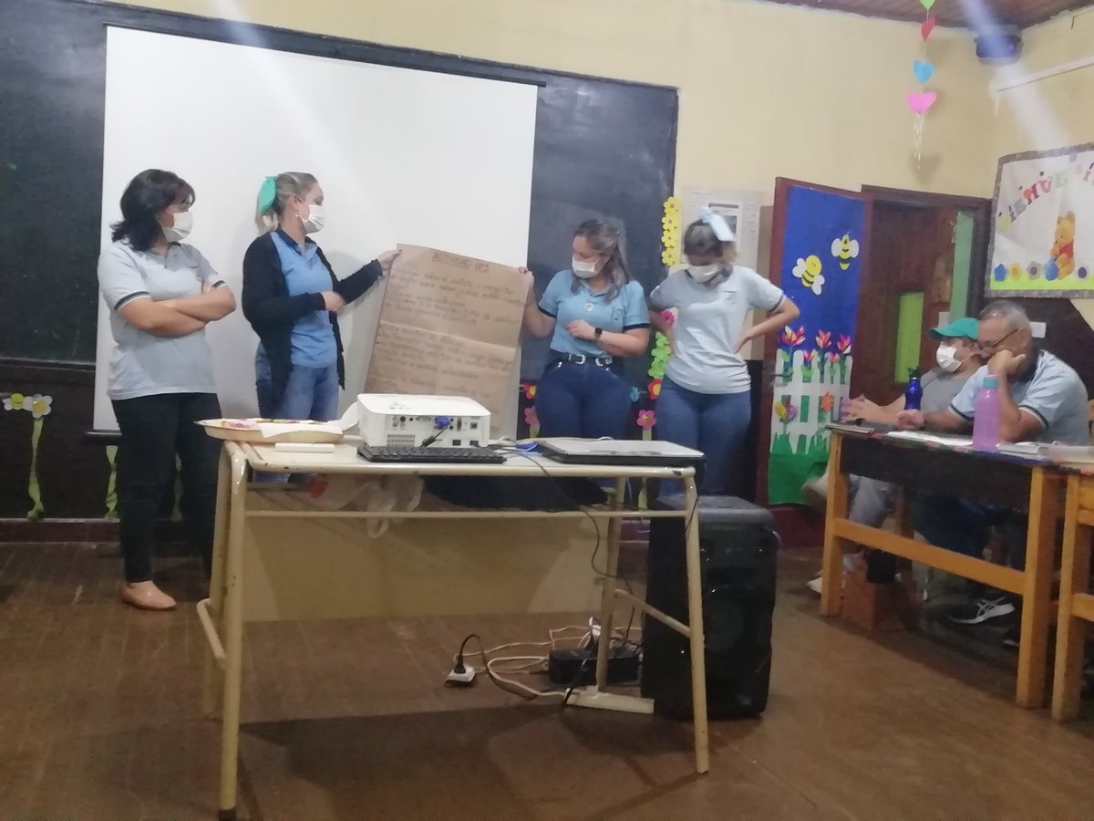 Escuela270's tweet photo. Cumpliendo con la Jornada de PEI, reflexión y análisis  sobre la implementación de la ESI en cada ciclo de nuestro nivel primario.
Además trabajamos en la proyección de contenidos para el 2022.
@CGEMisiones @misioneseduca @ESIMisiones https://t.co/XtegfwduVs