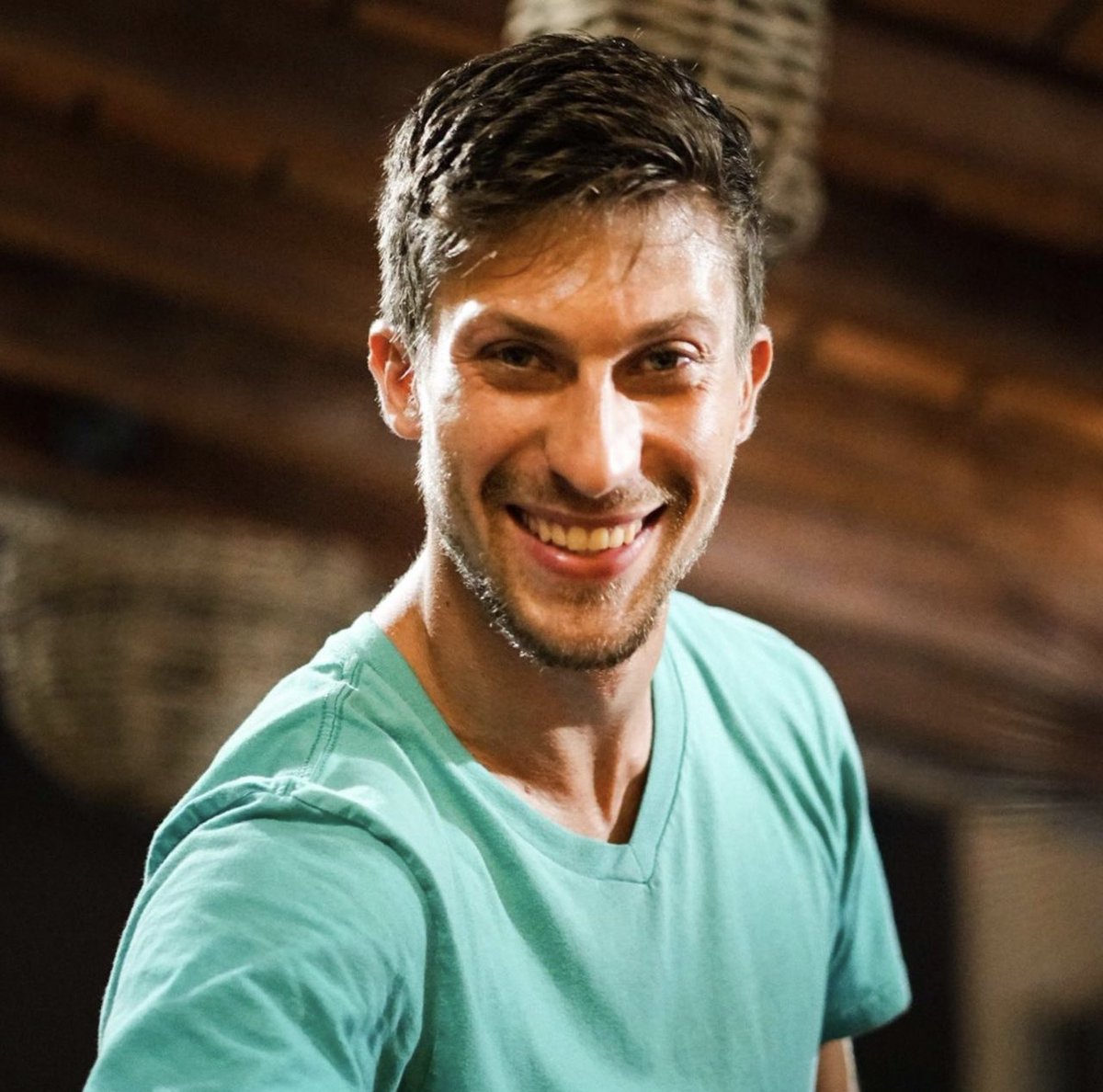 lvcdmt's tweet image. Interested in motion graphics? Meet Scott Sutton ‘13, who started his own business Exile Motion Design! Want to know how he did it? Make sure to chat with him during our Entrepreneurship in Creative Industries event tomorrow at 7 pm! His portfolio: exilemotiondesign.com