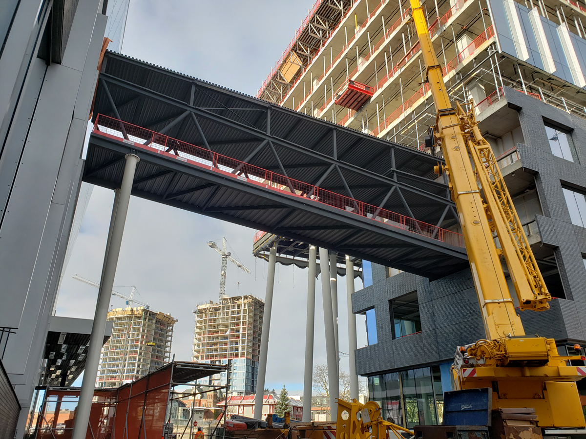 stephensoneng's tweet photo. Today's #ConstructionUpdate is from the Breithaupt Block team featuring a glass and steel bridge that connects Buildings 2 and 3.
Congratulations to everyone that was involved in this important project achievement!
Allied Properties REIT
MartinSimmons Architects Inc
@salasobrien https://t.co/geA7KGncEy