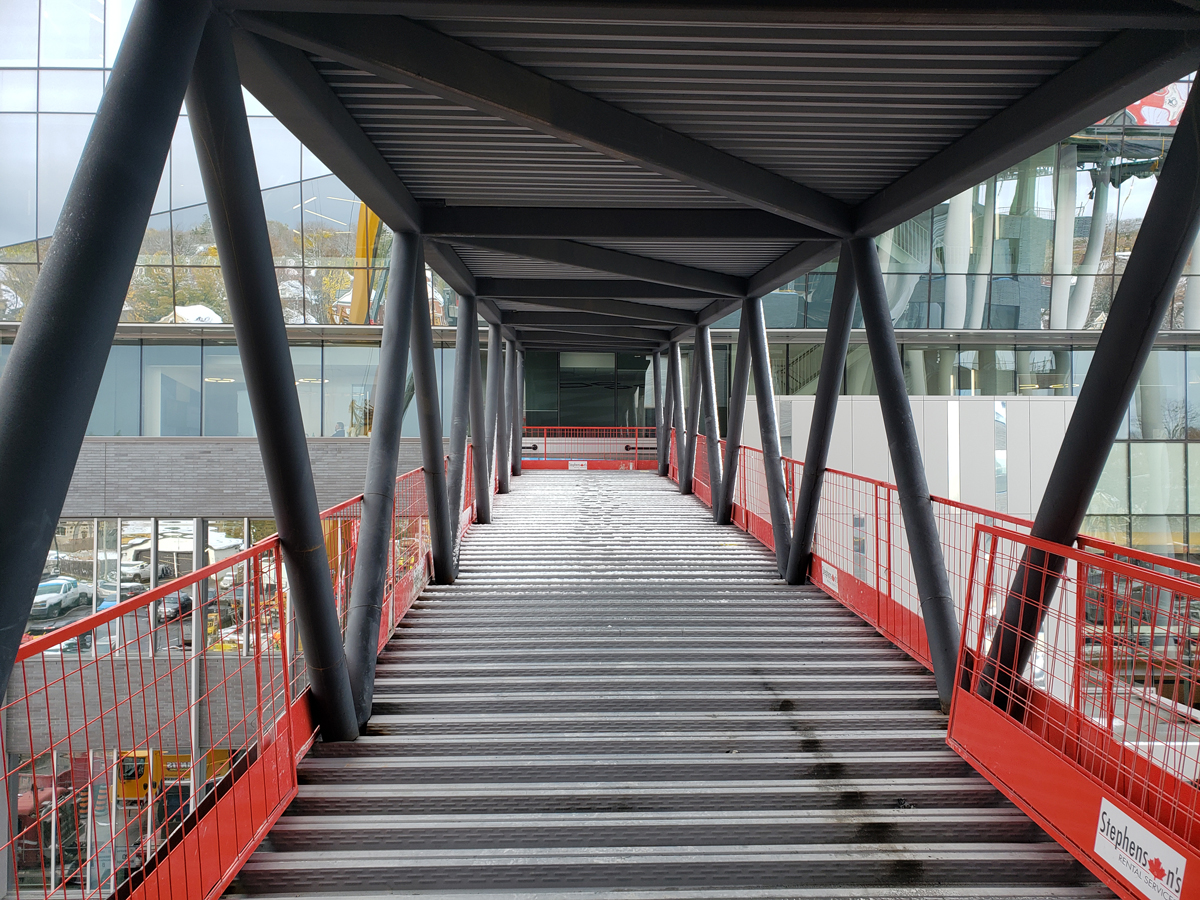 stephensoneng's tweet photo. Today's #ConstructionUpdate is from the Breithaupt Block team featuring a glass and steel bridge that connects Buildings 2 and 3.
Congratulations to everyone that was involved in this important project achievement!
Allied Properties REIT
MartinSimmons Architects Inc
@salasobrien https://t.co/geA7KGncEy