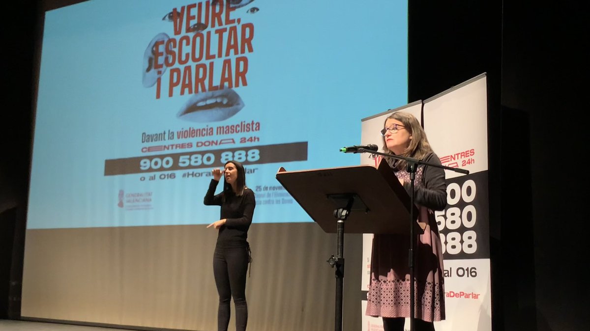 monicaoltra's tweet photo. Hui a Catarroja presentem la campanya pel #25N ➡️#HoraDeParlar

Conscienciem a les persones perquè no siguen indiferents a la violència de gènere. Una vergonya perquè no és cap xacra, ni cap maledicció, ni inevitable. És la responsabilitat col·lectiva la que pot acabar amb ella https://t.co/tegct1dMqJ