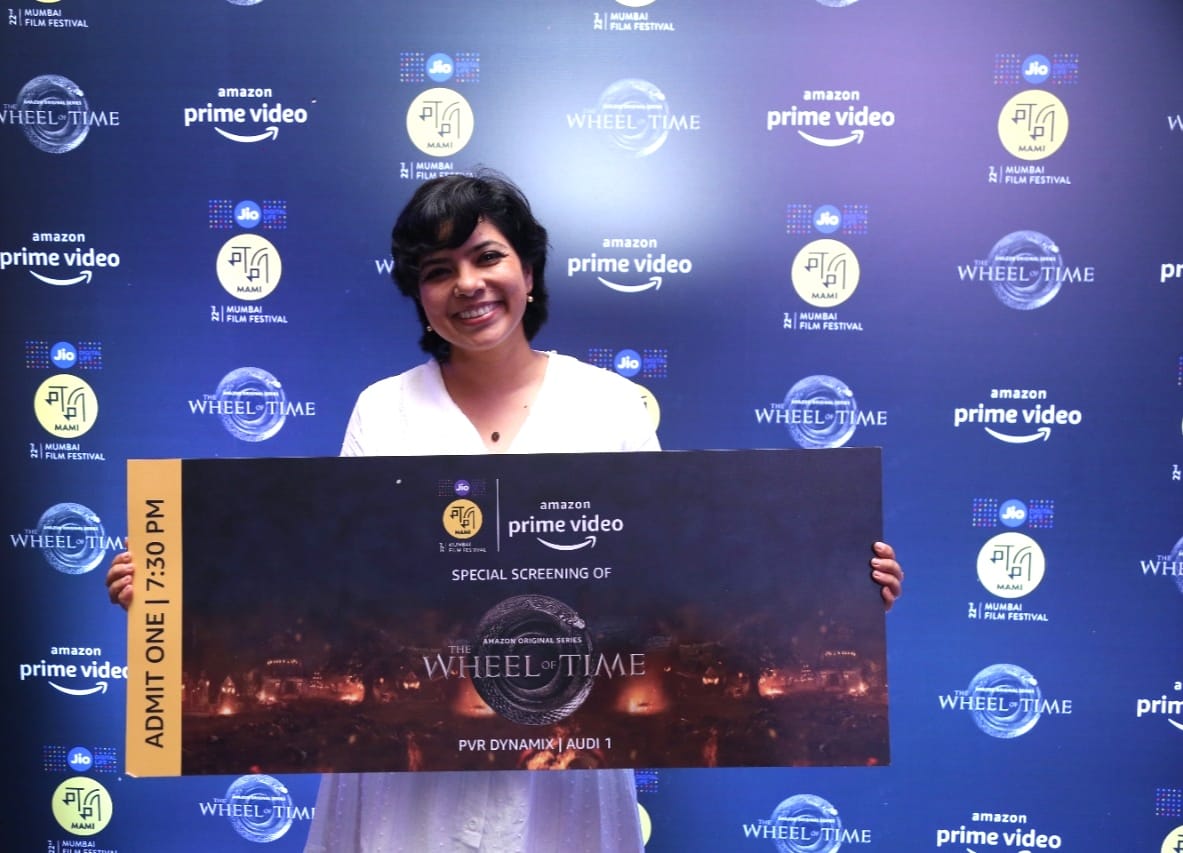 MumbaiFilmFest's tweet photo. We love everything she does because she owns the screen in whatever she takes on. From #SacredGames to #SDurga @rajshriartist is a force to reckon with. She especially came out to watch @TheWheelOfTime because she is intrigued by a fantasy series that puts women front and centre. https://t.co/Y7zyWHGyYV