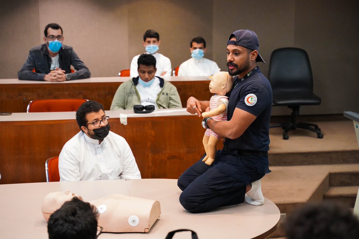 kfupmFAC's tweet photo. مقتطفات من برنامج سفير الحياة للإسعافات الأولية بنسخته الخامسة والأخيرة لهذا الترم. 

شكرا لكل من ساهم في انجاح البرنامج لهذا الترم، ونستكمل البرنامج بحول الله الترم القادم. 

#kfupm 
@KFUPM_News 
@KFUPMActivities https://t.co/boufzyQsmR