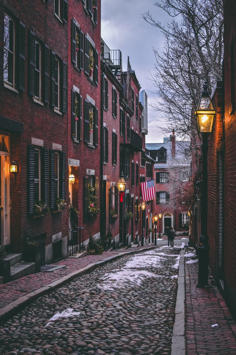 MrCCarService's tweet photo. Why Book with Mr. C Car Service?
Local Boston Car Service.
Luxury Cadillac Escalade ESV with Affordable Rates.
Seating up to 6 with luggage.
Dependable.  Professional. 
#BostonCarService #CarServiceBoston 
#BlackCarService  #AirportPickup
#AirportDropoff  https://t.co/aw8UcyEh97 https://t.co/WAjAJCb1kb