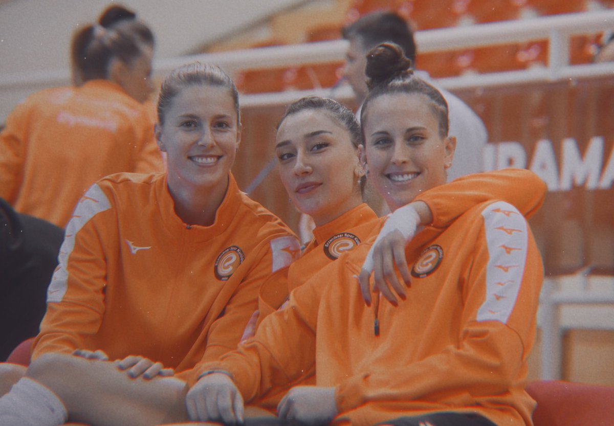 handebaladinvip's tweet photo. 🏆 CEV Cup 🏆 için büyük mücadele

• BAŞLIYOR! 

1️⃣📺 https://t.co/pu03mcolzr 
2️⃣📺 S Sport 
    
       #handebaladın | @handebaladin https://t.co/QLAiLhwLfb