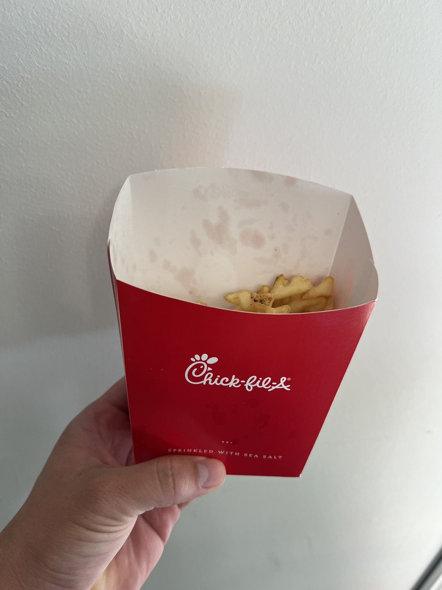 EricJohnsonJr86's tweet image. I love @ChickfilA but this has to be a joke 😅  
I paid extra for a large waffle fries and they gave me a small order 🤭