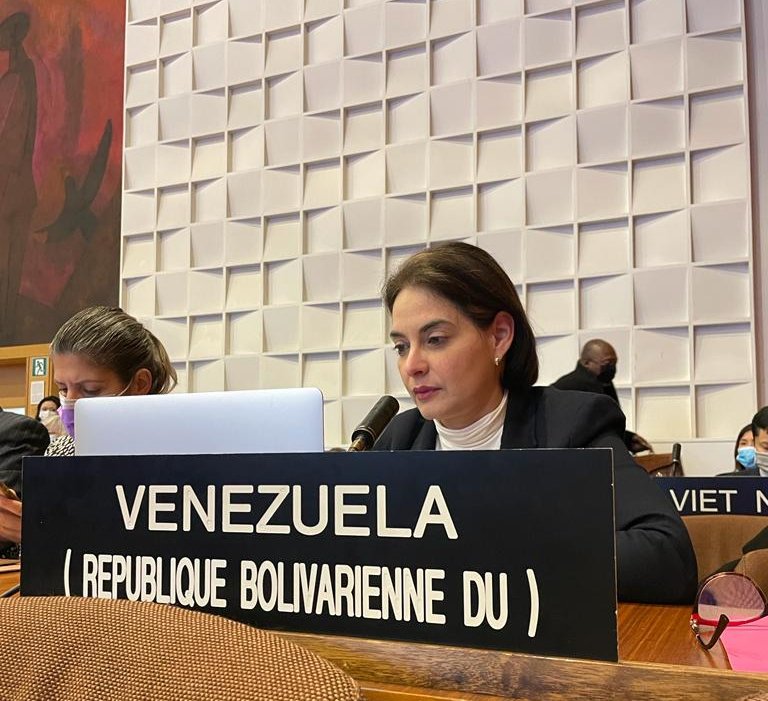 Gabrielasjr's tweet photo. Ayer, en la plenaria de la Subcomisión de Ciencias Naturales aportamos a la Comisión Intergubernamental Oce��nica, para potenciar la investigación en materia del vasto océano que ha aguantado la tortura del desarrollo capitalista.
 
Nuestro horizonte es claro: proteger la vida. https://t.co/U3bayS9v9Z