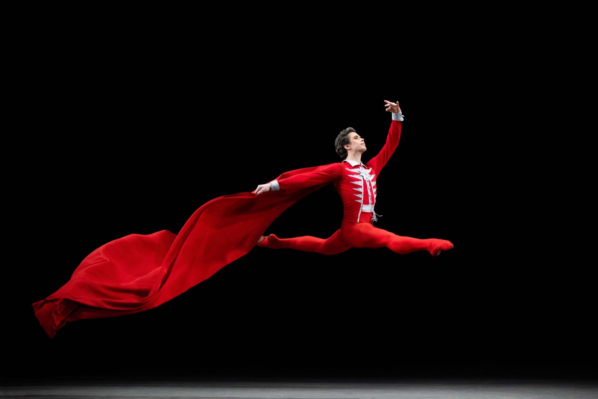 PatheLive_EN's tweet photo. The #Nutcracker season is officially ON 🎉
Find your screening now at https://t.co/GrpS3t5G7q 
cc @BolshoiOfficial 
Photo: Natalia Voronova https://t.co/eYQBM1F1nY