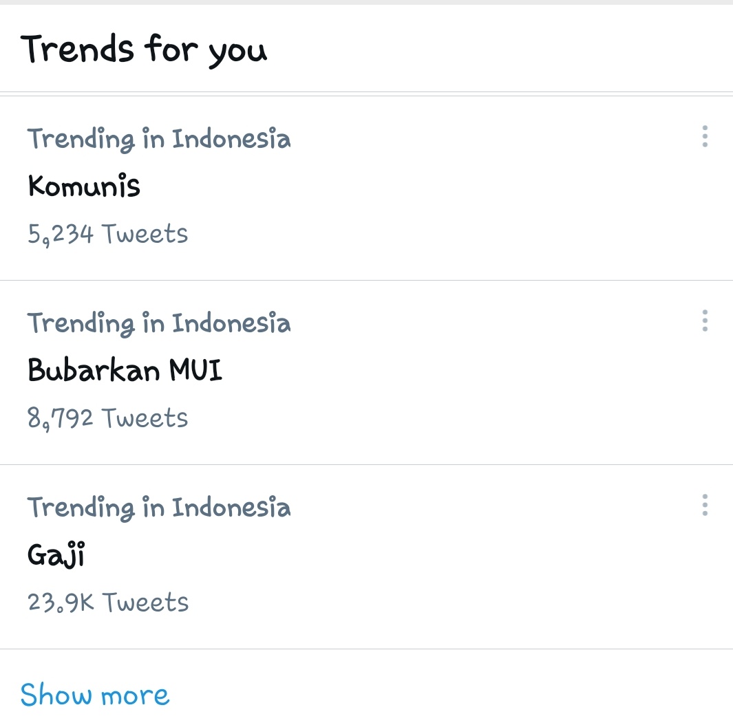 akhmadrk's tweet photo. @FitriNi03512004 @msaid_didu Kenapa saya harus sebut satu nama? 
Saya berikan sebuah screenshoot dimana ada 8792 cuitan yg mencuit bubarkan MUI https://t.co/pCGnh7NIVy