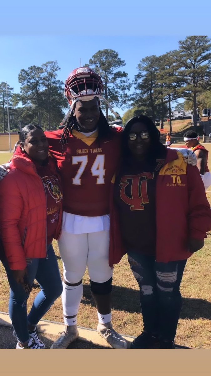 _cheyenneee's tweet photo. My first friend , my only brother , my heart , my momma only son , you hurt meeeee soooo bad 💔💔💔💔💔💔 I’m so sorryyyyyyy!!!!! I failed you as a sister I wasn’t worried enough , I didn’t do enough. I’m numb 🥺🥺 I hate my life 😢😢😢😢😢😢😢😢 https://t.co/Tc4zC7v9g2