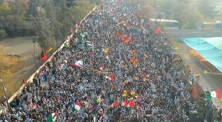 Pashtunkhowa's tweet photo. PDM Quetta Huge Crowd.
#PDMQuetta https://t.co/mNzezxQGW5