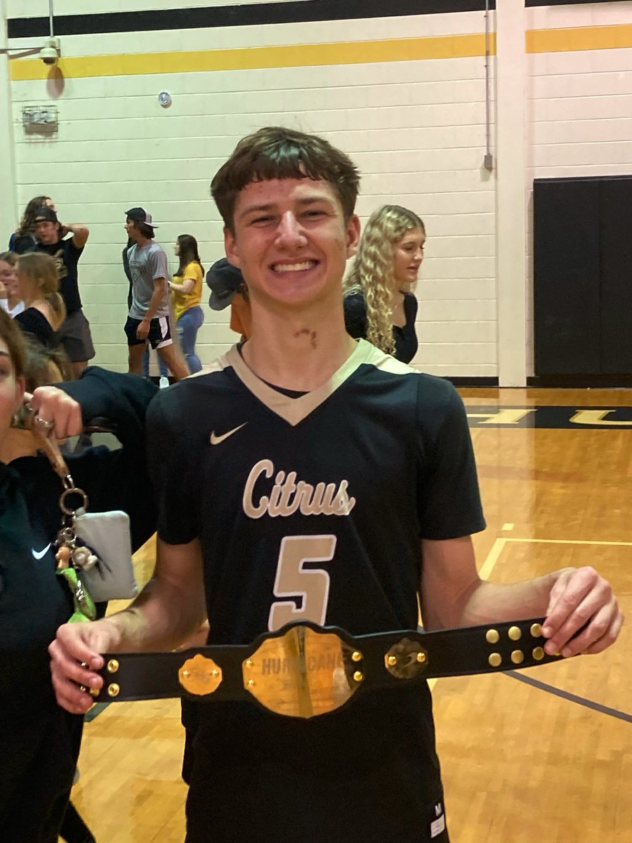 CoachCAugustine's tweet photo. Congrats to our next Champion of the Week, Jason Grace! Winner of the Dunk Contest and 3pt Contest at our Black and Gold game! He’s a bit of a goofball but his offensive talent is nothing to joke around about! Come to a game and I promise you’ll leave impressed #onehurricane https://t.co/bih3vicD8L