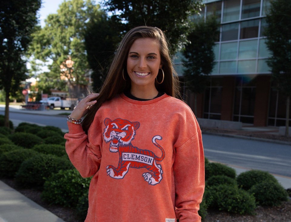 TTGrafx's tweet photo. Comfy cord 🤝 Old school Tiger

#madeinclemson #ttg #clemson #gotigers #cuinttg #tigertowngraphics #tigers #sofrico #cu https://t.co/cDvamjNIxF