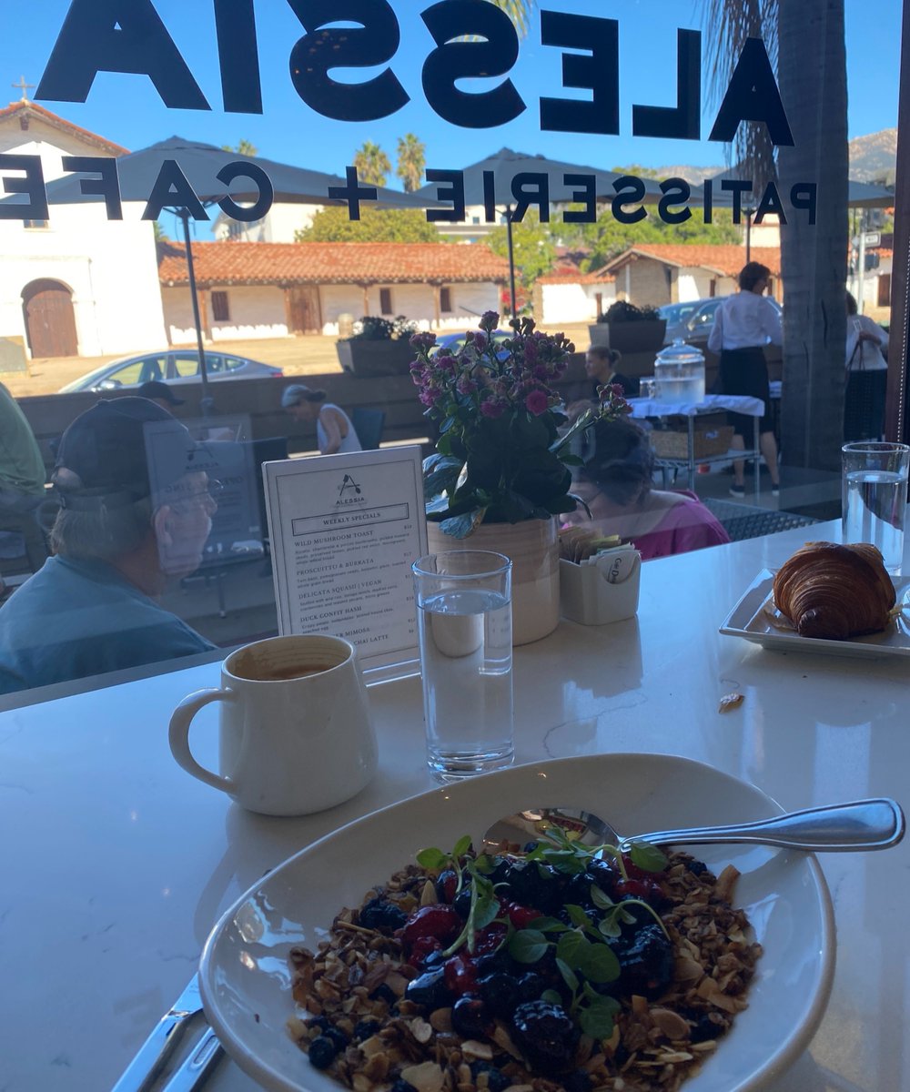 witmarkgroup's tweet photo. Loved having a breakfast meeting at the new #canonperdido hotspot, @alessiapatisserie! The food was amazing. #downtownsantabarbara #marketingmeeting https://t.co/F06T3eCZeR