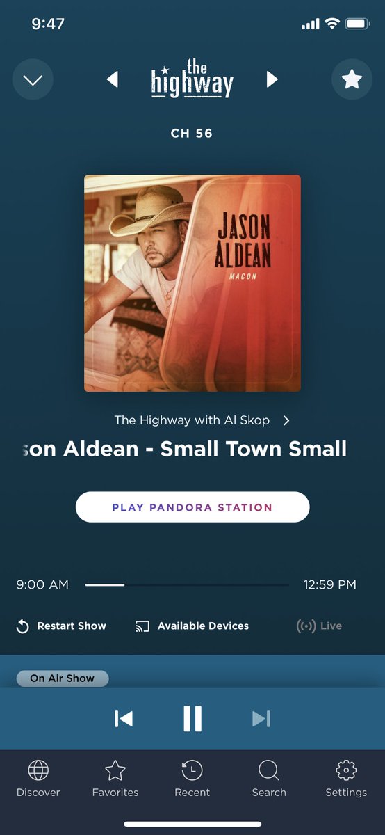 sarahleigh27's tweet photo. Lovin this song! #SmallTownSmall #YardworkJams https://t.co/DKUrJXTnyN