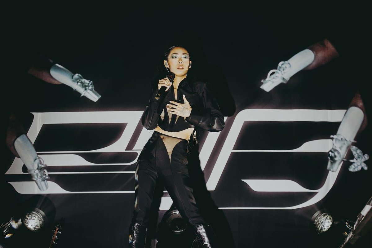 rinasawayama's tweet photo. ROUNDHOUSE
TONIGHT
LAST NIGHT OF THE UK + IRELAND DYNASTY TOUR
AHHHHH !!!!!!!!!!!
❤️‍🔥🥺❤️‍🔥🥺❤️‍🔥🥺❤️‍🔥
DOORS 6.30
AMA 7.15 - 7.45 
HANA 8 - 8.30 
ME 9 https://t.co/Emdb2u9Zeg
