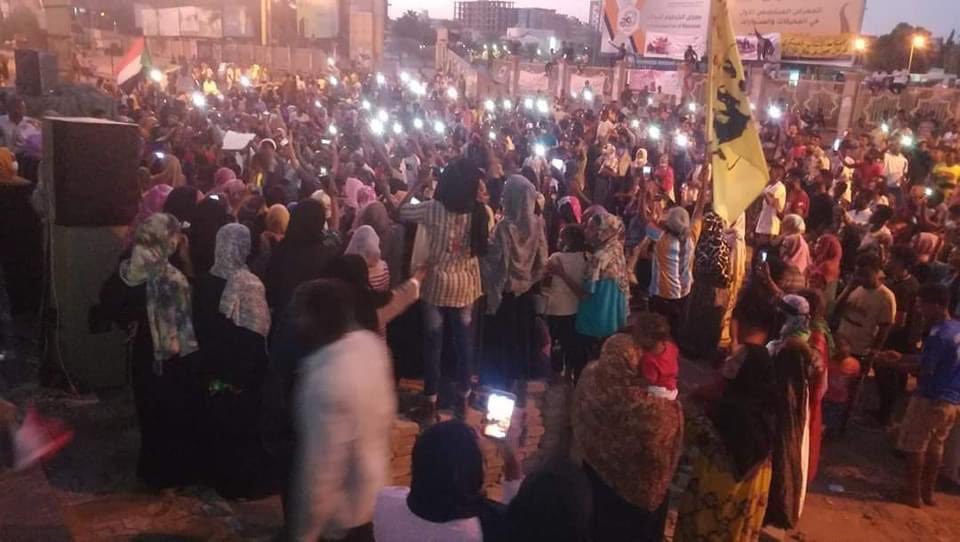 SudanzUprising's tweet image. 📍Burri, Khartoum 
Single day sit in protest today #Nov17March #مجزرة17نوفمبر #السودان