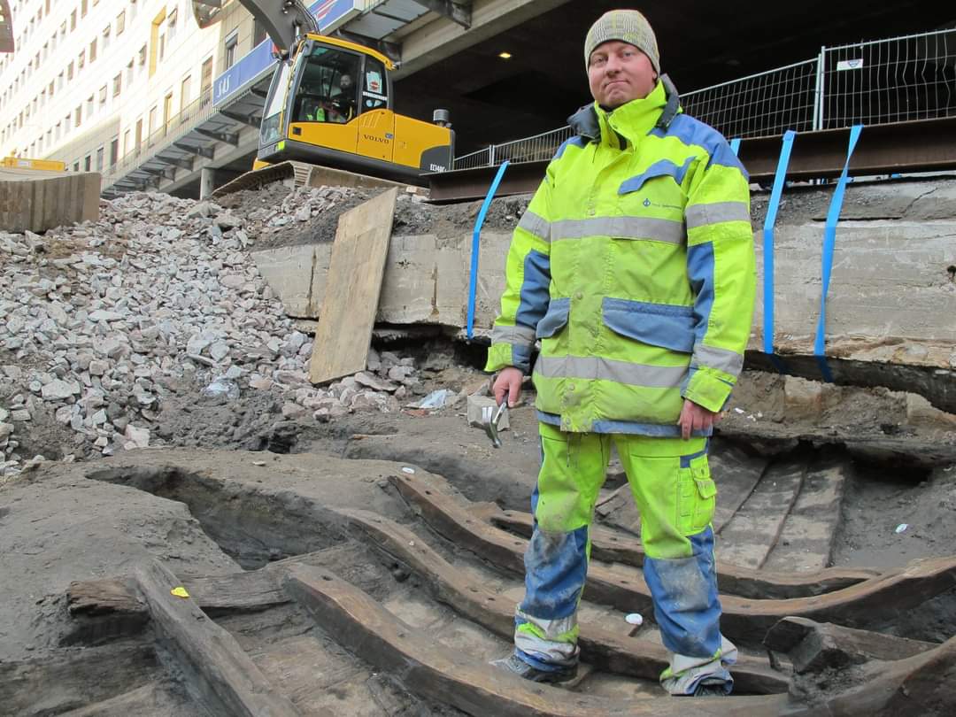 Byantikvaren har lagt ut sak om en utgraving jeg var med på. Båt fra begynnelsen av 1500-tallet funnet under asfalten ved Galleri Oslo. 
facebook.com/19640256039600…