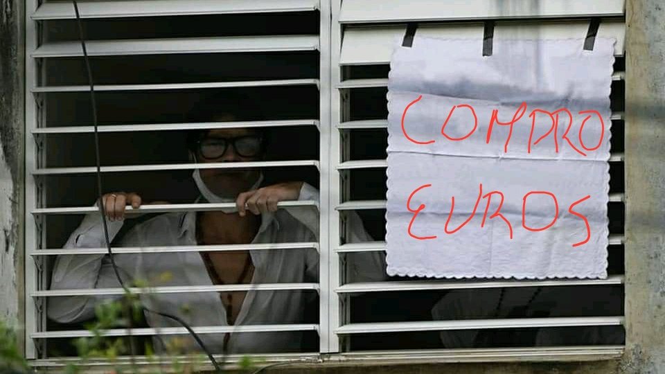 Ahora todo está más claro!!!
😂😂😂
Ya tenía la maleta hecha y estaba buscando el efectivo. Seguro lo cambiaba por saldo de teléfono
🤣🤣🤣
(Plantilla de <a href="/LCiberclaria/">La Ciberclaria</a>)