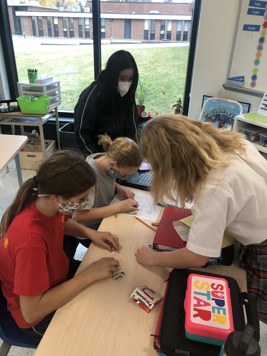 JoshelinBoyd's tweet photo. The House Science Challenge is underway! Go Waterloo! 🔬🧫🥼👩🏻‍🔬 @MHLondonOntario https://t.co/rkNJvQpZl5