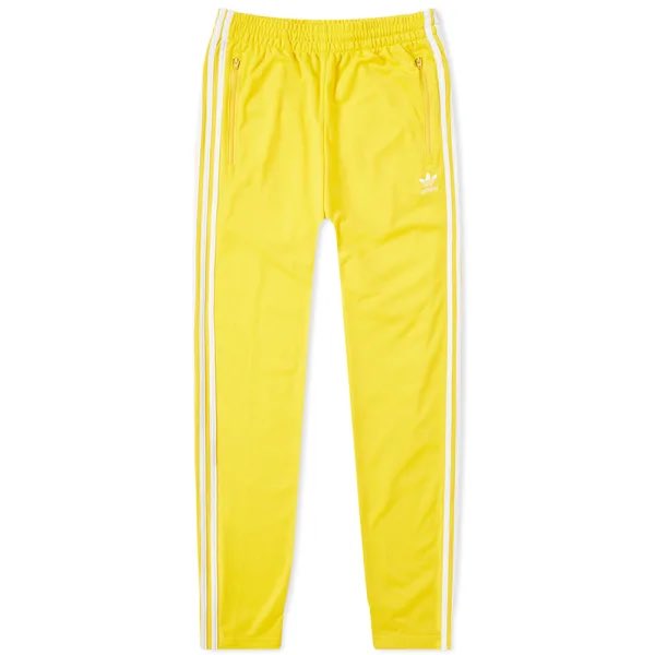 _PerfectBoris's tweet photo. Rule 6

The Perfect Boris wears yellow pants!

This is about all visibility when zig-zagging onto the road while walking home. After a night out drinking it helps to be seen by oncoming cars.

#Visibility #Drunk https://t.co/06GjTHh5it