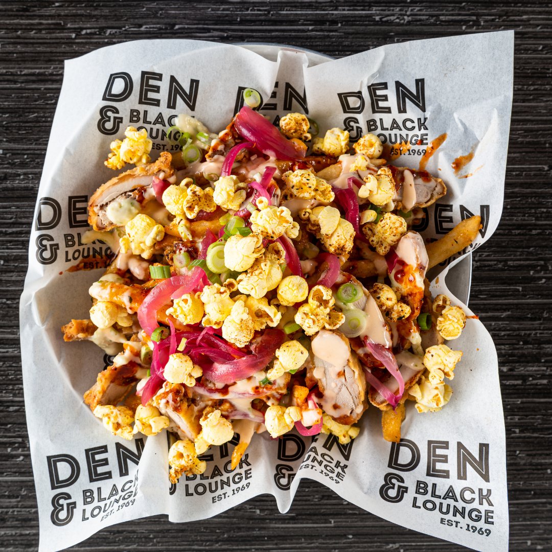 DenBlackLounge's tweet photo. Korean fried chicken thighs, house made gochujaru sauce, and togarashi spiced popcorn over crispy fries? Yup, that's our K-POP Fries for you. 

#TheDen #DenBlackLounge #uofc #ucalgary #suuofc #macewanhall #machall #yyc #yyceats #calgaryeats #calgary https://t.co/OeBxqVK8kZ
