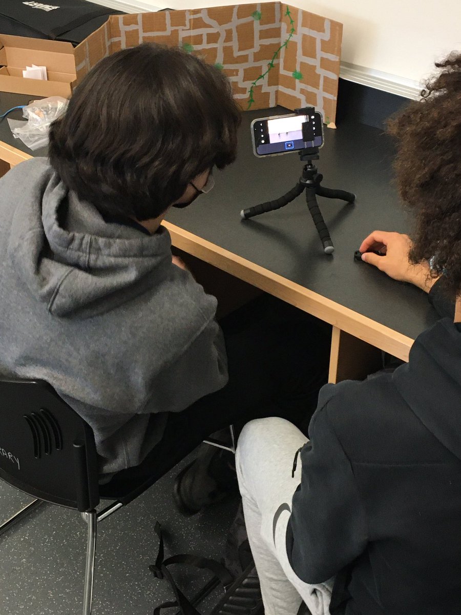 erinkcald's tweet photo. Creativity in action: New Media 11 students created stop-motion animation of scenes from Macbeth in the Makerspace #sd43llc #centlibrary https://t.co/uIRtEq6VFj
