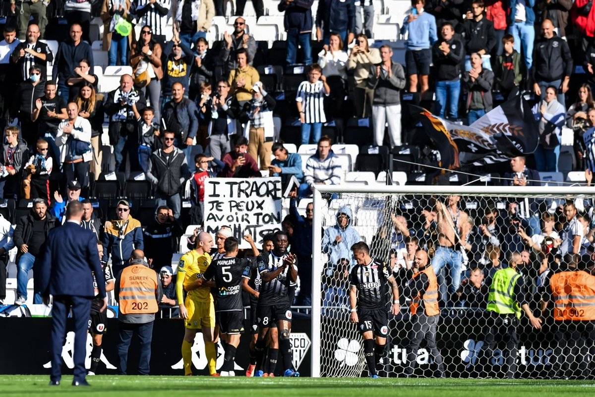 paul_bernardoni's tweet photo. ⚪️⚫️🙏 https://t.co/BPXv6A4Z8F