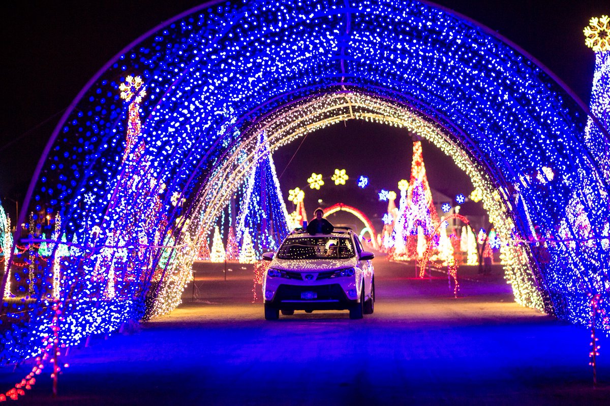Discount Tickets to Christmas in Color Drive-thru Animated Light Show in San Dimas, CA, and 8 other US locations. Opens this Friday, Nov 19. Discount &amp; details via @anytots blog -> buff.ly/3Cxadug

#ChristmasInColor #SanDimas #Holiday #ChristmasLights