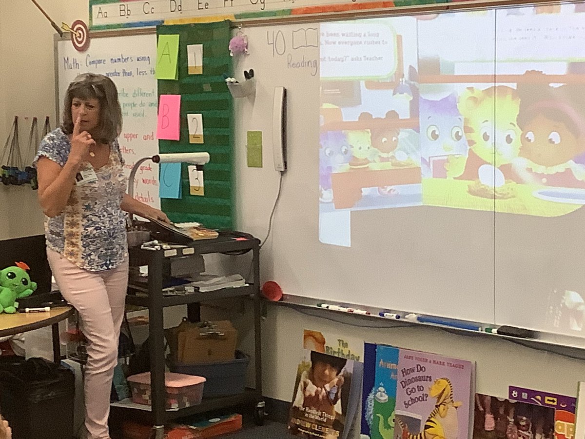 MSDusek's tweet photo. Celebrity Reader/retired Citrus County teacher, Mrs. Quinn, visits our class to read our next First Library Club book given to us by the Citrus County Education Association.   Thank you so much for spending time reading to us! #celebratelps @LecantoPrimary @CCEACitrus https://t.co/lSDeXMtQX2