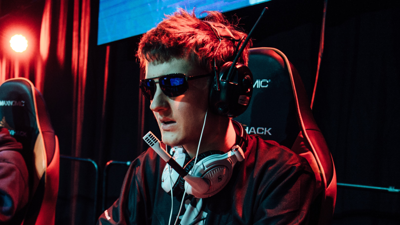 Metaguild's tweet photo. Introducing @SzychuHotS -Legends of Runeterra competitor & streamer
π₯2021 #LoR World Championship 3rd place
@AxieInfinity @EsportsAxie
#AxieMetaguildInvitational https://t.co/SbkebAJ0KX