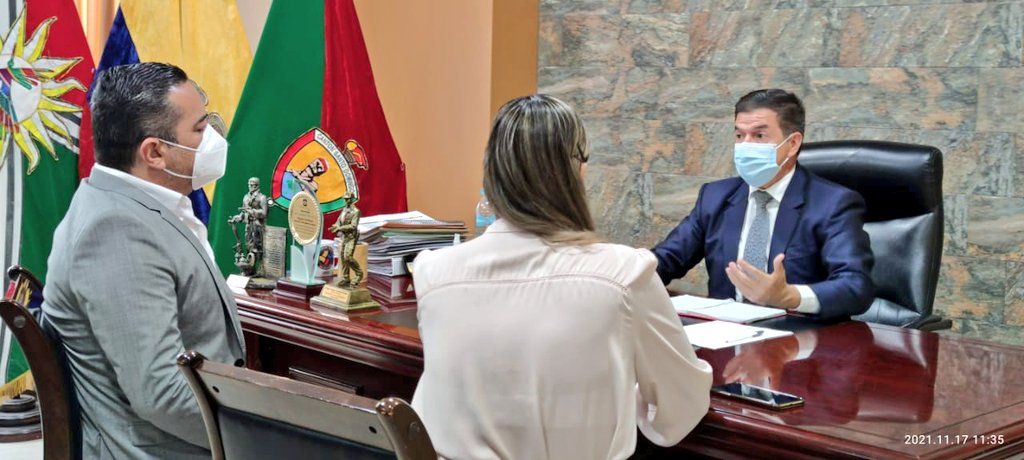 lenincedeno77's tweet photo. #MIESZona4 l Con el objetivo de articular acciones en beneficio de los grupos de atención prioritaria en 📍#StoDomingo, mantuvimos reunión de trabajo con el @gobertsachila, Miguel Orellana, junto a @CindyEspinP, Directora Distriral MIES. 🤝💪

#JuntosLoLogramos
@EstebanBernalB https://t.co/43noMpoTeO