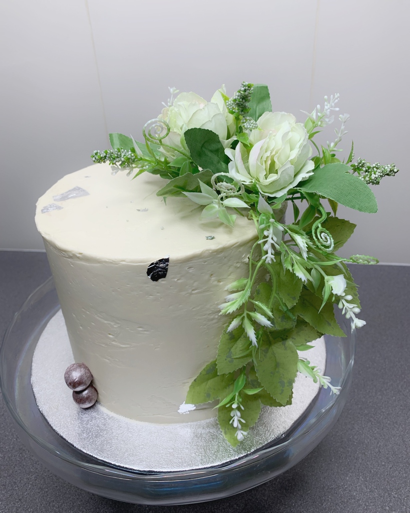 LuchiBakes's tweet photo. Send us a DM to order @luchibakes @smallbizsatuk #LuchiBakes #Quarantine #Baking #business #cake #SmallBizSatUK #shoplocal #supportsmallbusiness #BLM https://t.co/I1VFyIjBmM