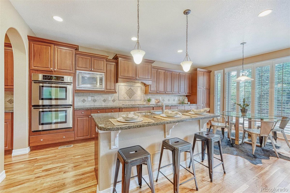 CorkenCo's tweet photo. For Sale or Lease- 3 br/2.5 ba, 9794 Sunset Hill Cir, is located in the desirable Heritage Hills. The home includes high ceilings, an open flow between the living room and kitchen & a 3 car garage at https://t.co/3MClPKjdXb #lonetreecolorado #coloradorealestate #luxuryrealestate https://t.co/M286Xq1LNt