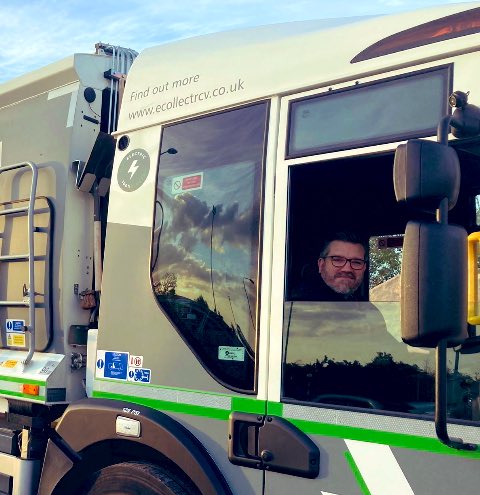 JamesAsser's tweet photo. We’ve been testing an electric bin lorry this week as part of our planning for future waste collections. Results look very positive. Plus residents on roads it’s been down have commented how much quieter it is - a bonus for those of us who get early morning collections! #Newham https://t.co/ox3NjuvRRO
