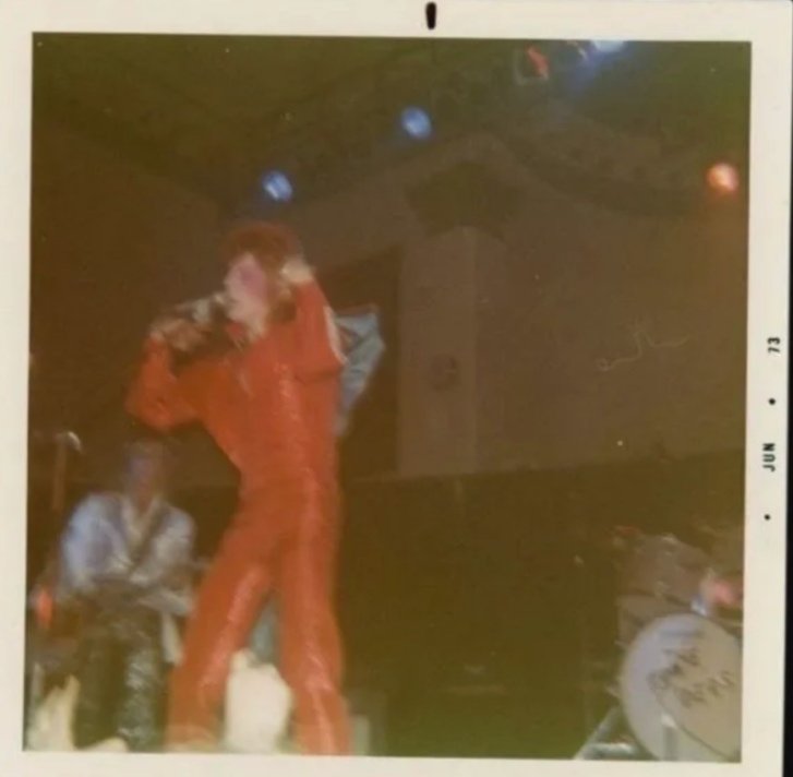 DavidBowieGlam's tweet photo. David Bowie &amp; Mick Ronson, Aberdeen Music Hall, 16th May 1973.
#BowieForever https://t.co/Tf5TfrGNKp