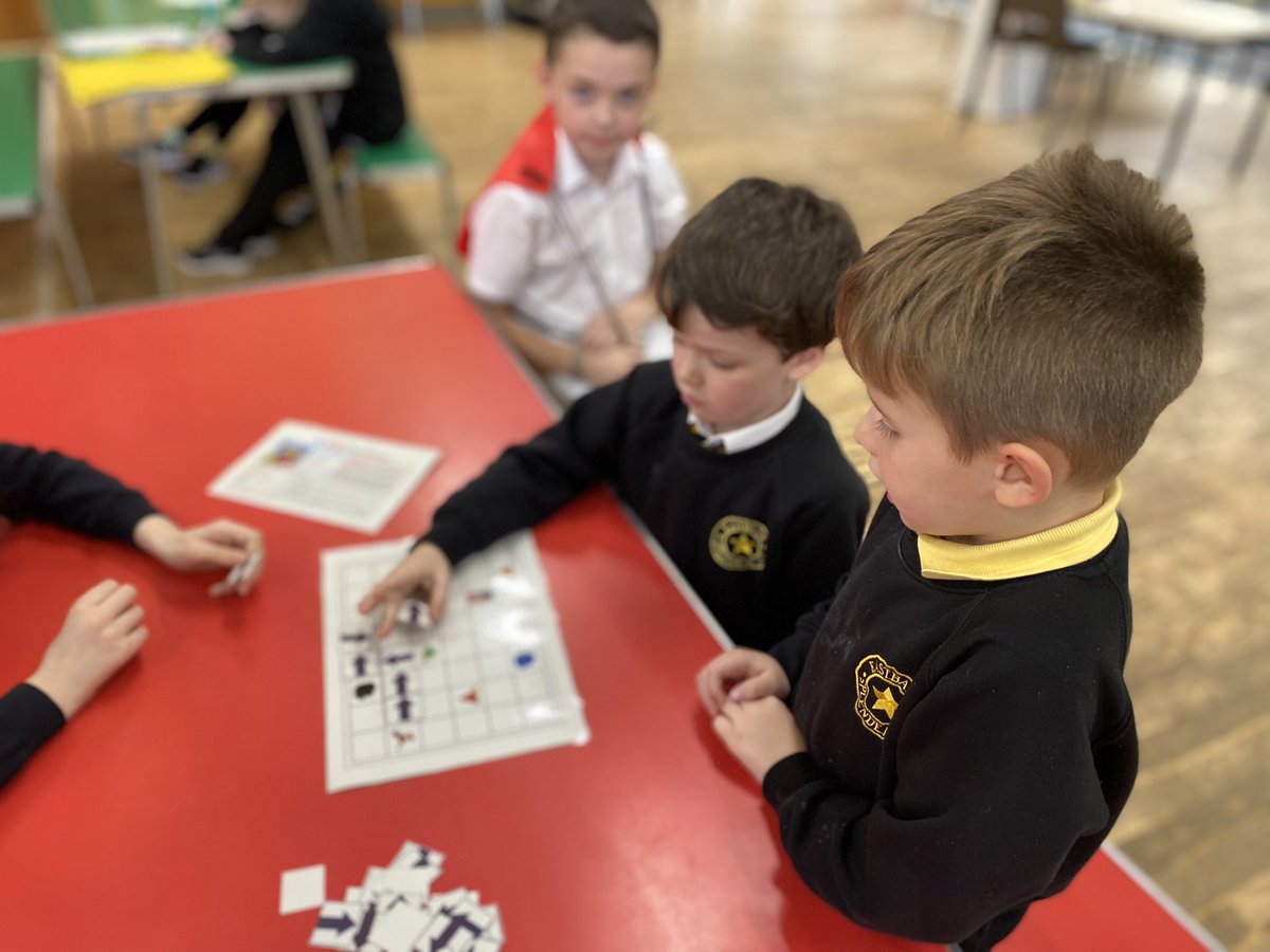 STEMglasgow's tweet photo. 2021’s #STEMaStory is finally here! Thanks to @EastbankPri for developing the resource this year.  Download them now 👉 https://t.co/EtaViC2diT 📚🐛 https://t.co/GAMJ8YrZkT