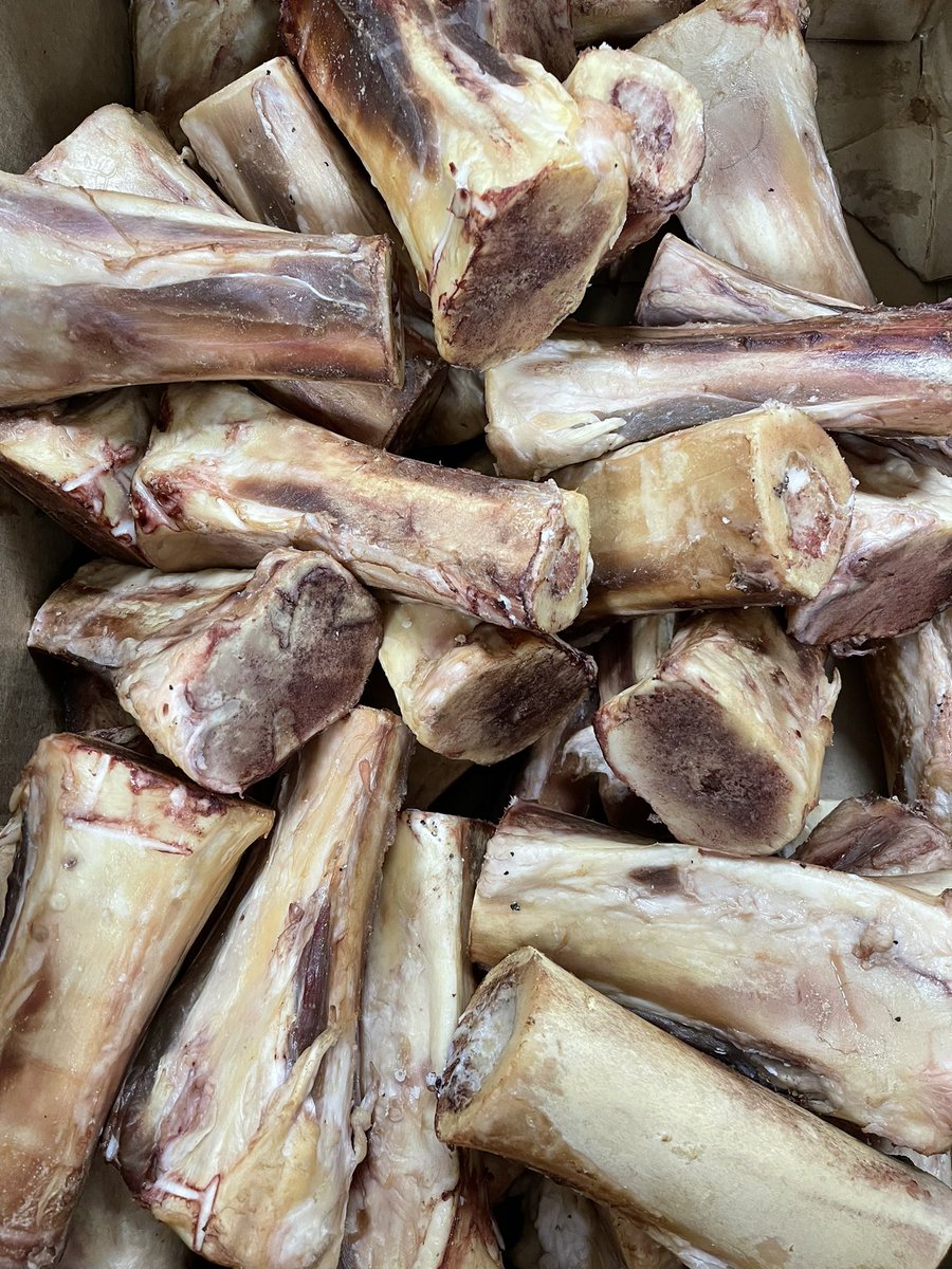 Smoked femur bones for dogs now available in SA!