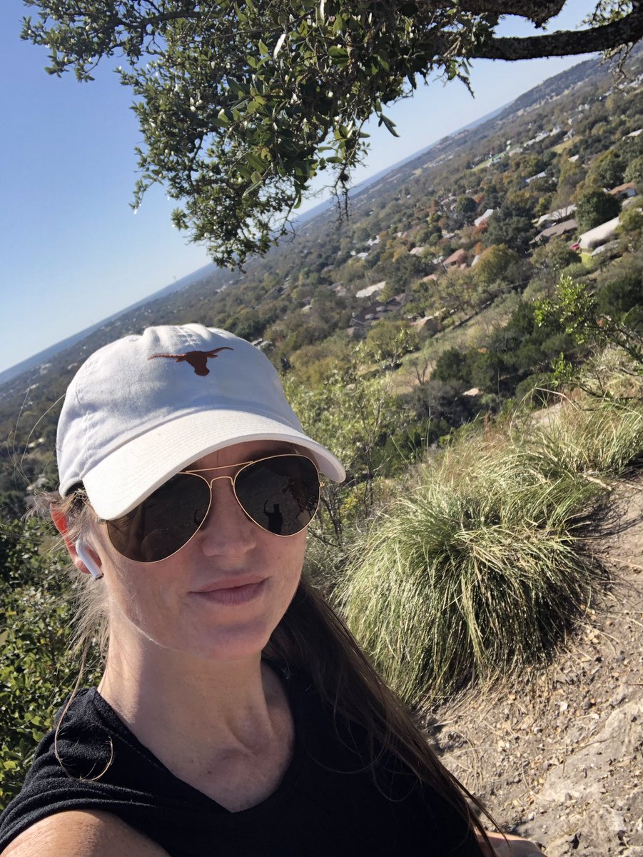 Sunkisses7676's tweet photo. Best hiking weather in Central Texas today #CrossMountain #Fredericksburg #solitudeinnature https://t.co/N638V3Ne37