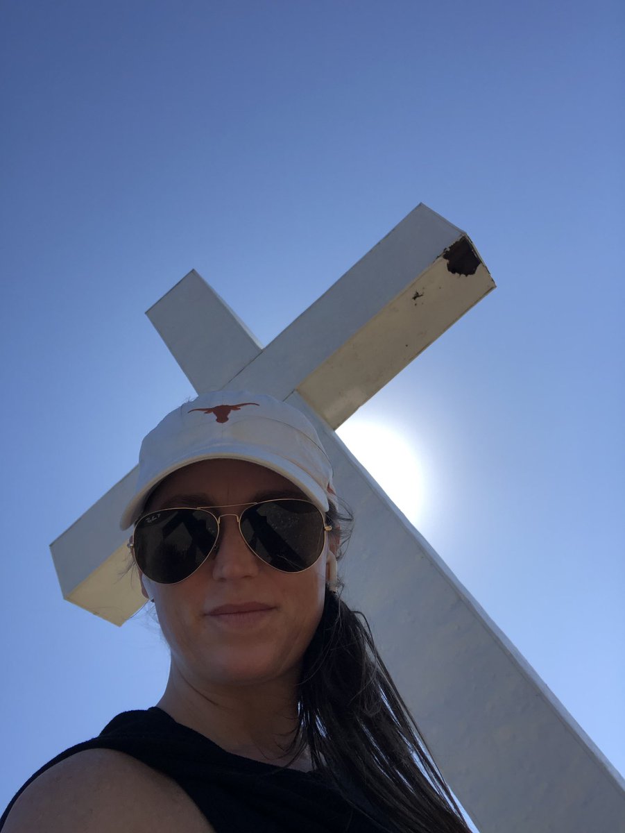 Sunkisses7676's tweet photo. Best hiking weather in Central Texas today #CrossMountain #Fredericksburg #solitudeinnature https://t.co/N638V3Ne37